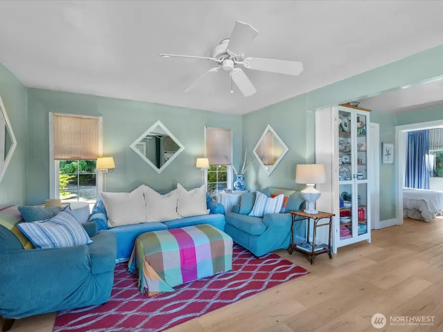 176 N N Maple Street, Camano Island, WA 98282 - Image #2