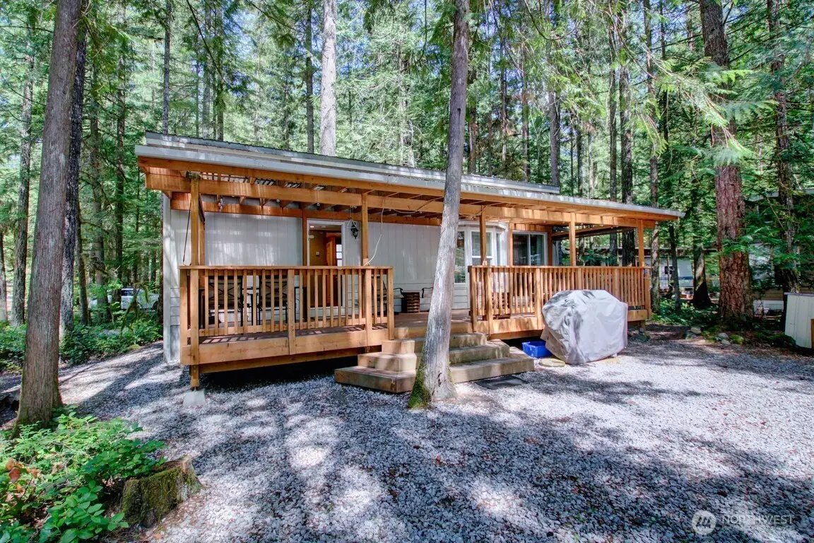 299 Schinn Canyon Drive, Deming, WA 98244 - Image #1