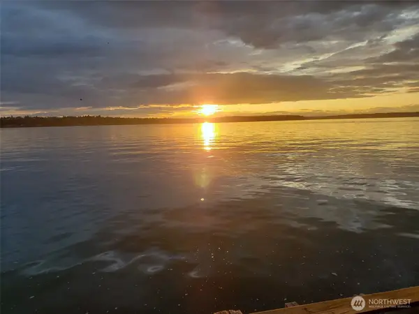 4904 Tok-a-lou Avenue Ne, Tacoma, WA 98422