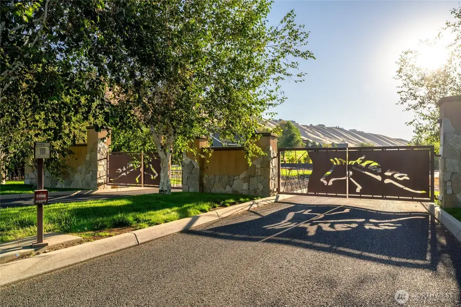 3223 Martin Place #11, East Wenatchee, WA 98802 - #3