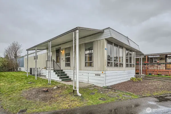 3222 S 183rd Street, SeaTac, WA 98188