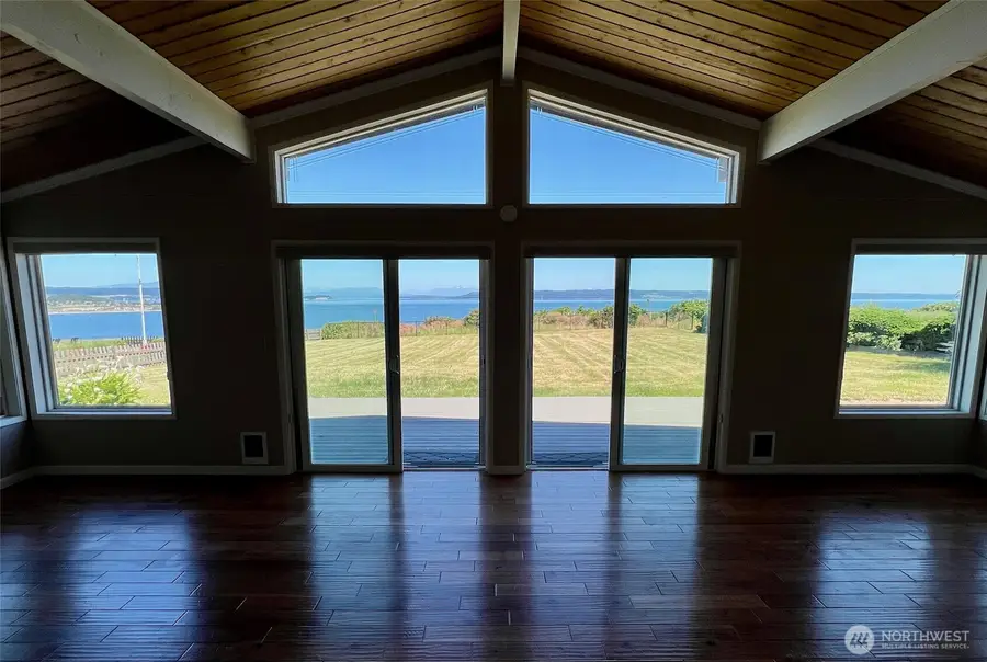 1412 Bonnie View Acres Road, Oak Harbor, WA 98277 - Image #3