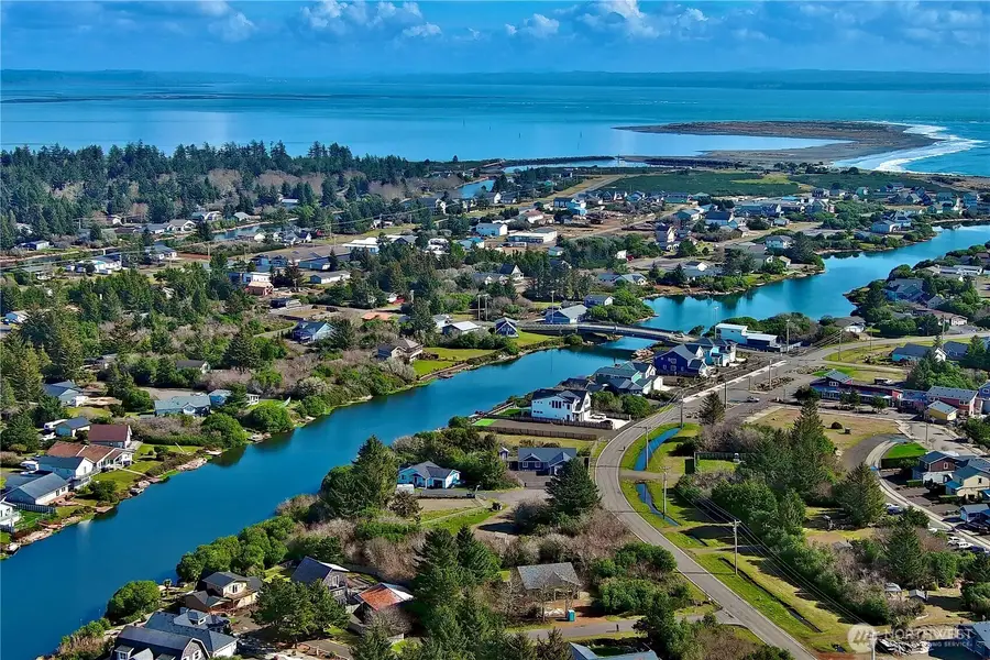 998 Texmar Avenue Sw #40, Ocean Shores, WA 98569 - Image #2