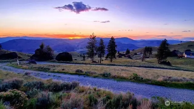 237 Spring Canyon Rd, Orondo, WA 98843 - Image #2