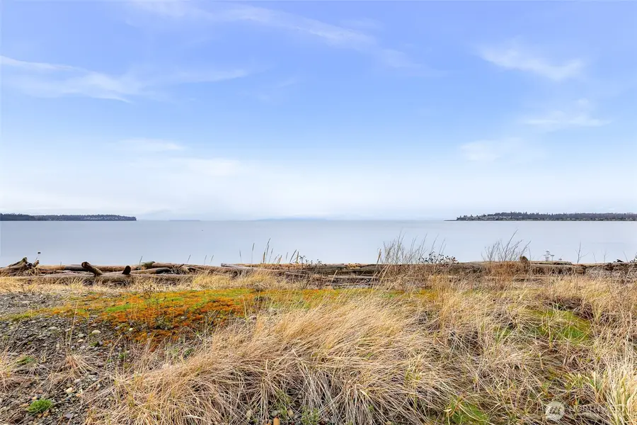 8075 Harborview Road #101, Blaine, WA 98230 - Image #2