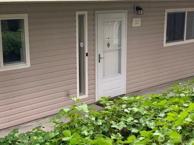 14435 NE 40 Street #B101, Bellevue, WA 98007 - Image #2