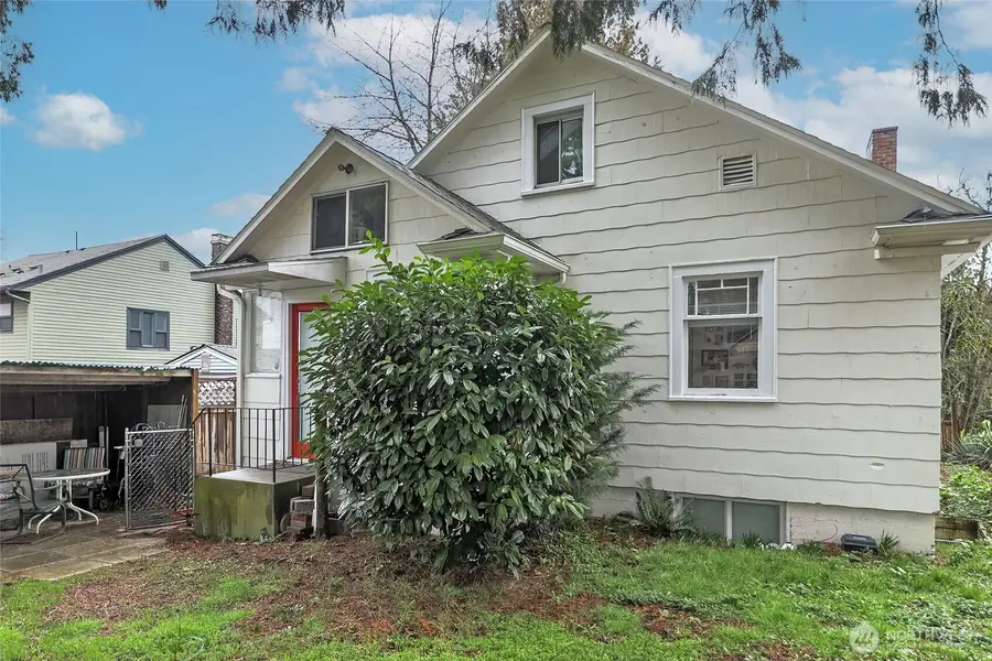 2209 E Roanoke Street, Seattle, WA 98112 - Image #2