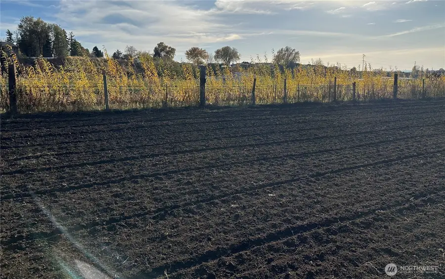 571 SW 12th #1, College Place, WA 99324 - Image #2