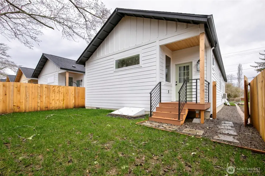 209 W Harriman Street, Aberdeen, WA 98520 - Image #2