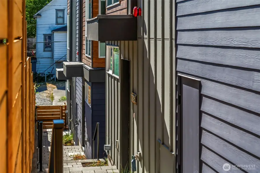 115 22nd Avenue #B, Seattle, WA 98122 - #2