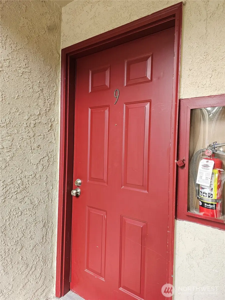 13626 NE 7th Street #F-9, Bellevue, WA 98005 - Image #3