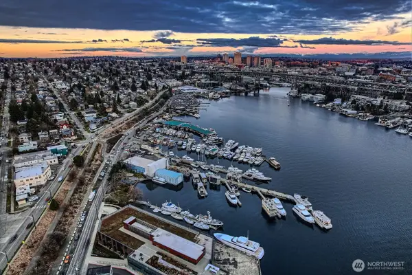 2309 N Northlake Way #5, Seattle, WA 98103