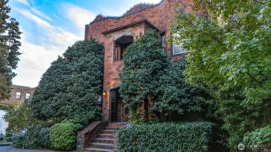 219 Belmont Avenue E, Seattle, WA 98102 - Image #3