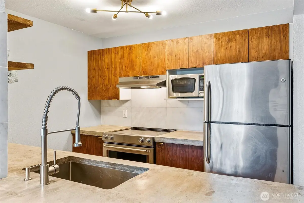 15415 35th Avenue W #A306, Lynnwood, WA 98087 - Image #1