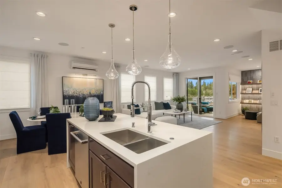 10823 120th Lane Ne #E, Kirkland, WA 98033 - Image #3