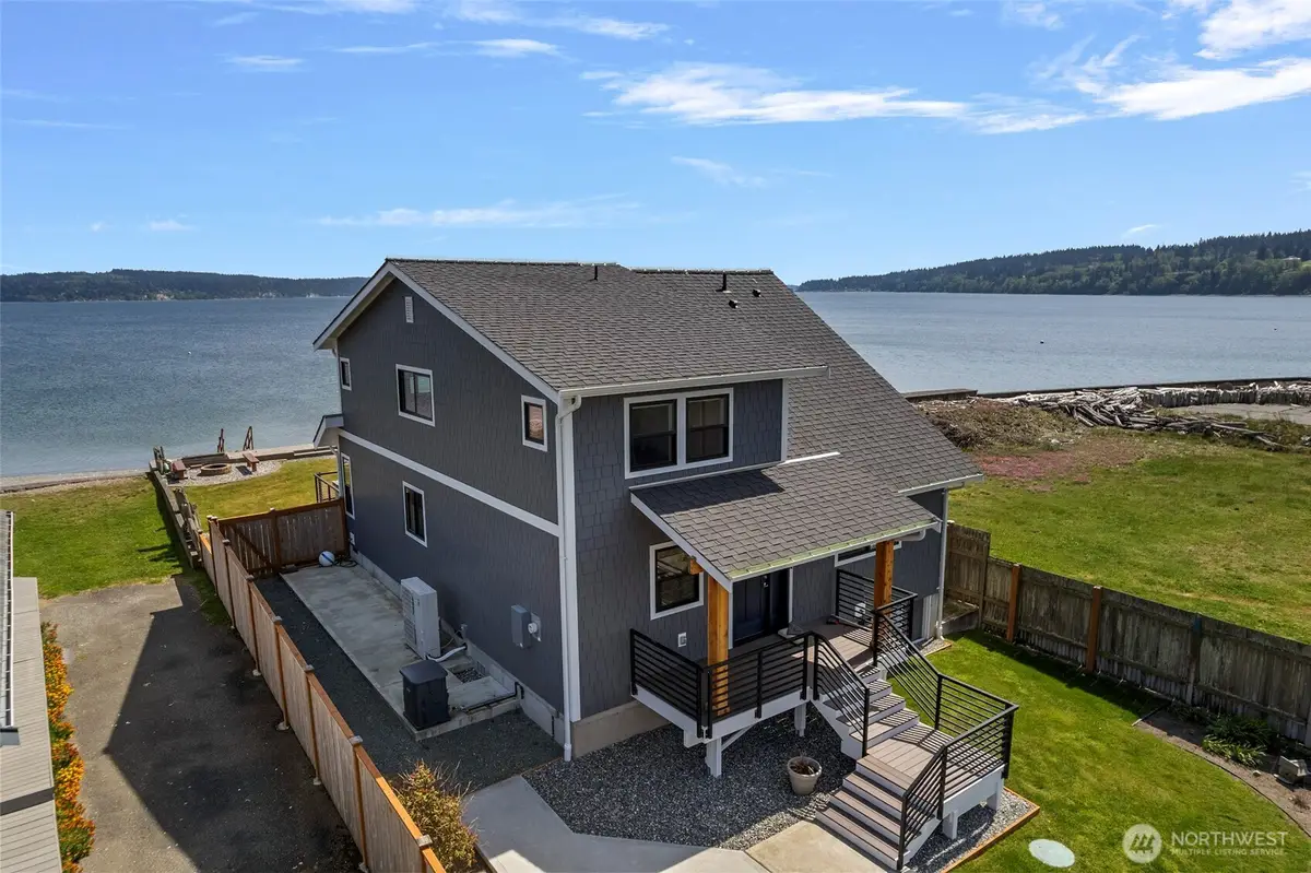 2805 North Bluff Road, Greenbank, WA 98253 - Image #1