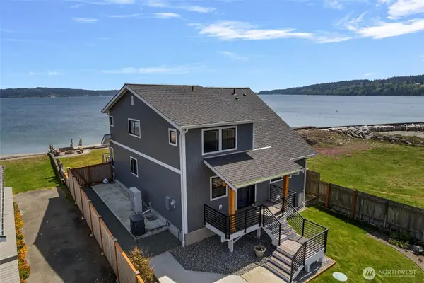 2805 North Bluff Road, Greenbank, WA 98253