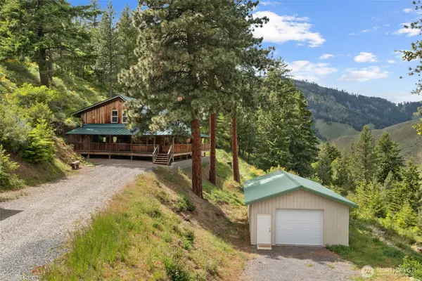 9381 Olalla Cayon Road, Cashmere, WA 98815