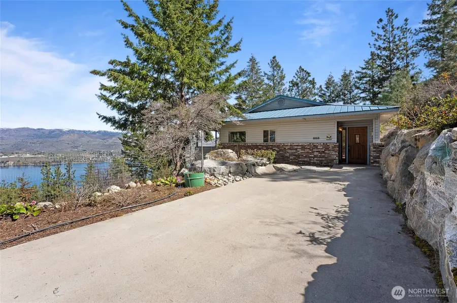 985 Guffy Road, Chelan, WA 98816 - Image #2