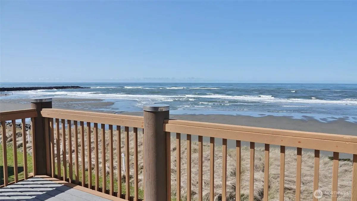 1407 Ocean Shores Boulevard Sw #3S-E, Ocean Shores, WA 98569 - Image #1