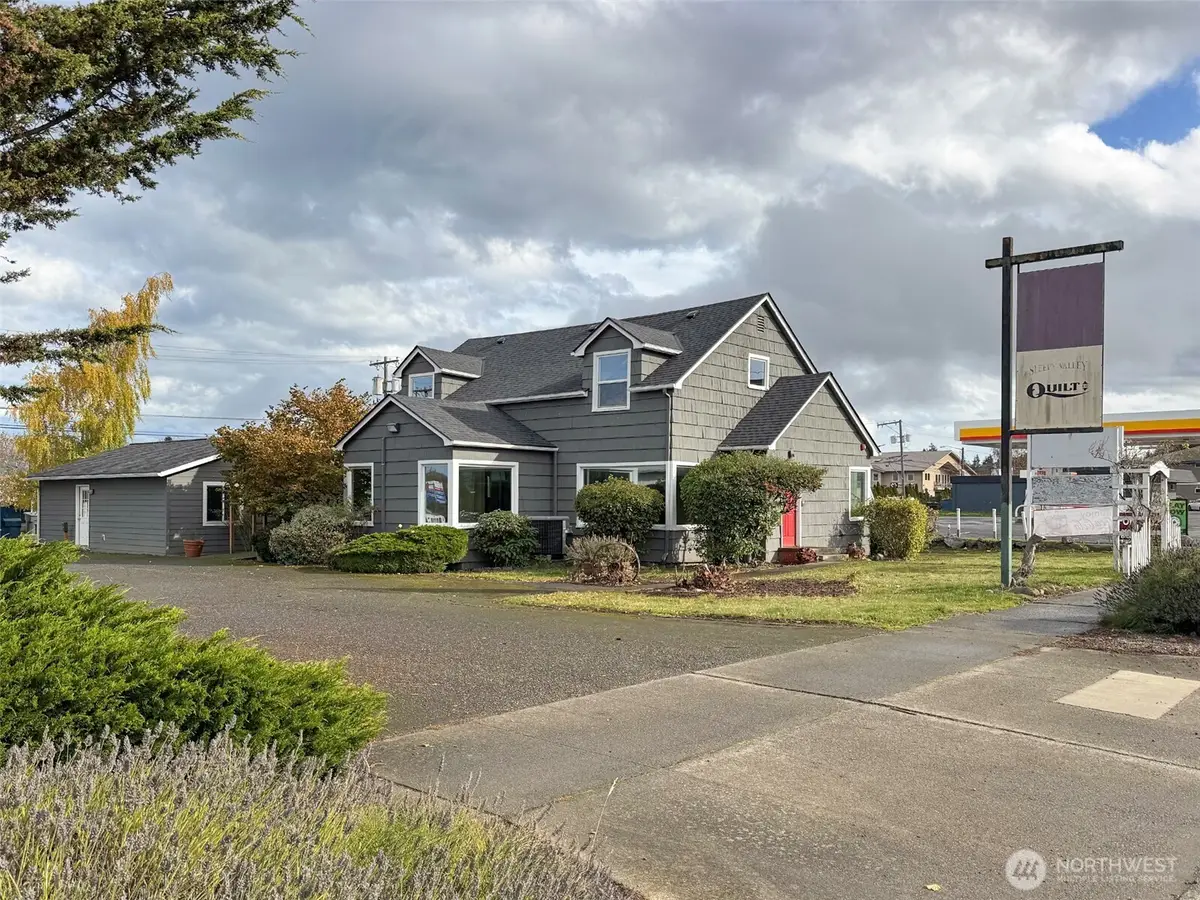 1017 E Front Street, Port Angeles, WA 98362 - Image #1