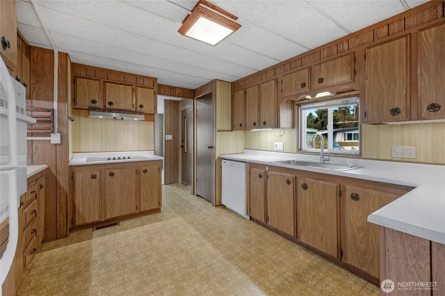 7301 NE 175th Street Dr #215, Kenmore, WA 98028 - Image #3