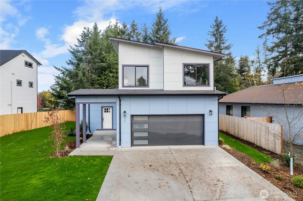 910 104th Street Ct S, Tacoma, WA 98444 - Image #1