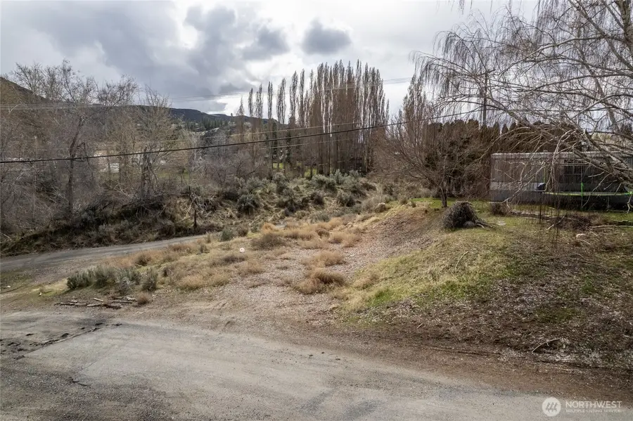 239 Lincoln Avenue, Electric City, WA 99123 - Image #2