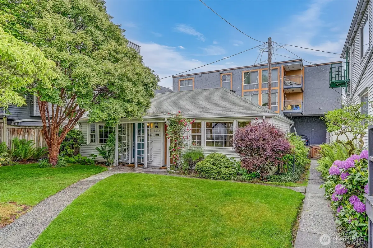 7868 Green Lake Drive N #Unit 9, Seattle, WA 98103 - Image #1