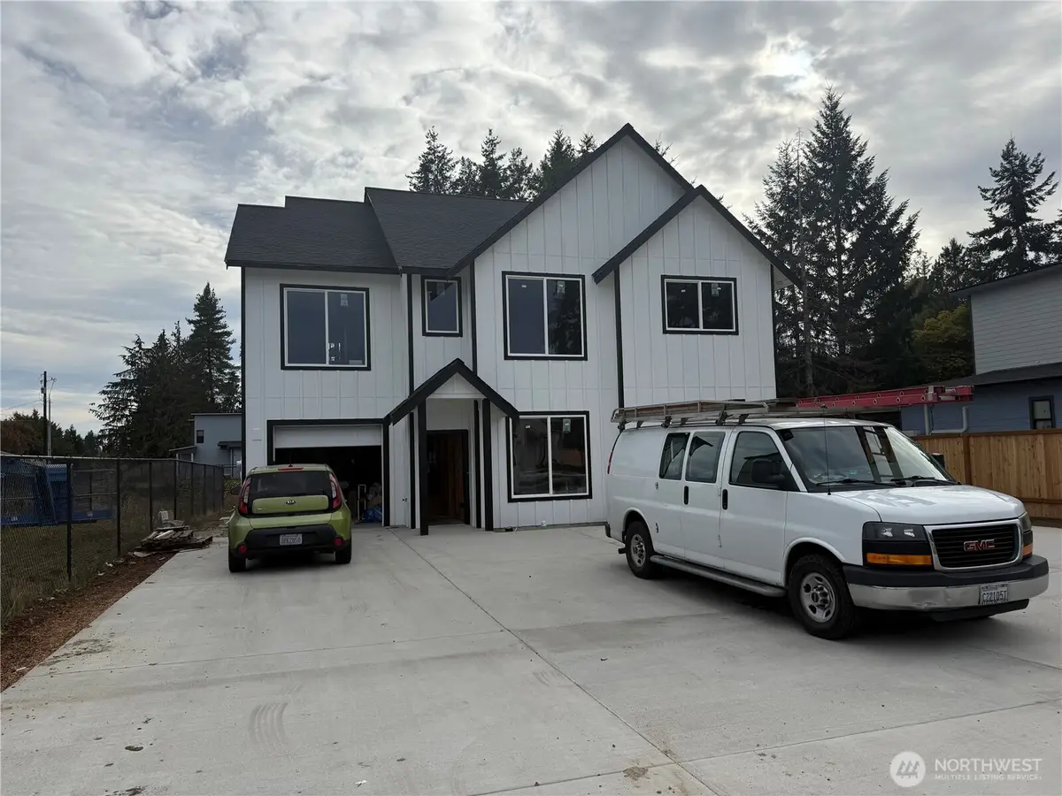 906 104th Street Ct S, Tacoma, WA 98444 - Image #1