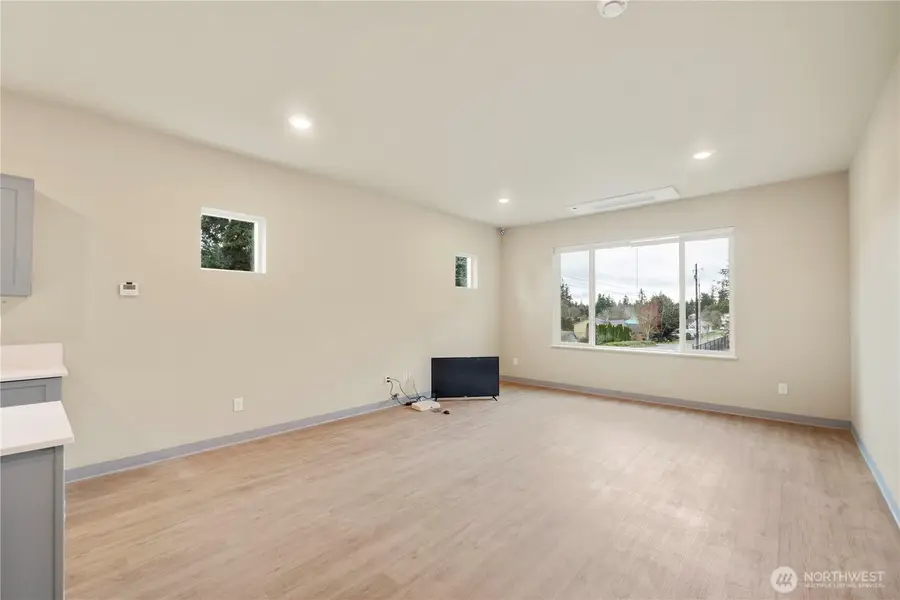 906 104th Street Ct S, Tacoma, WA 98444 - Image #3