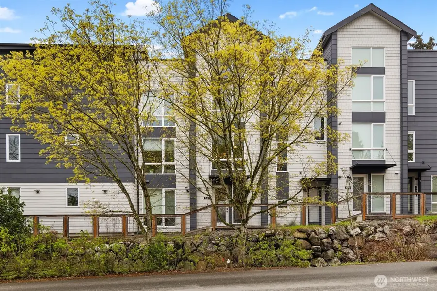 302 N 107th Street, Seattle, WA 98133 - #2