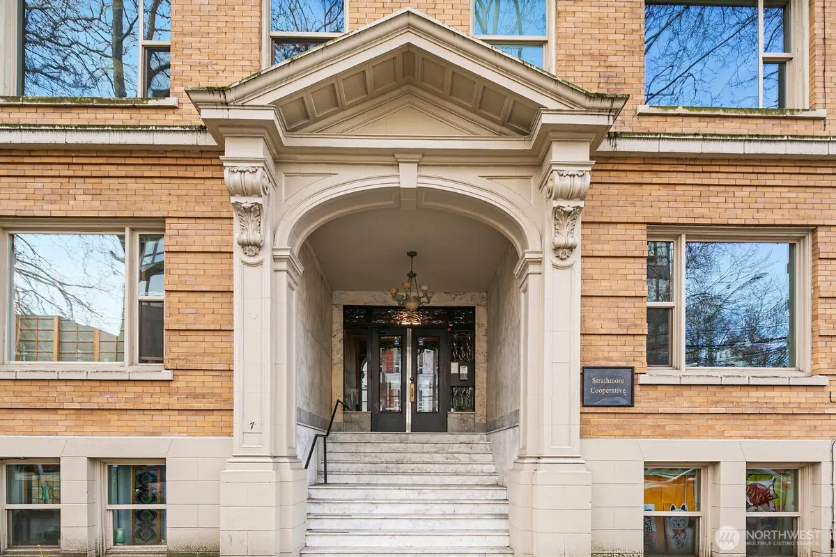 7 Harrison Street #39, Seattle, WA 98109 - Image #1