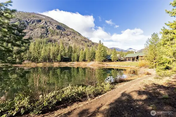 21 Early Winters Drive #B, Mazama, WA 98833