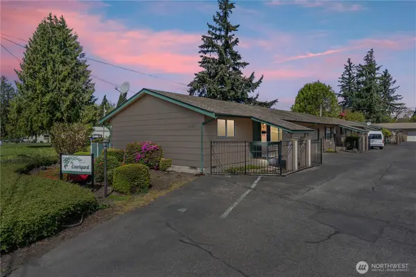 1121 W Stewart Avenue #4, Puyallup, WA 98371