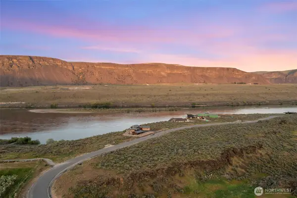 262 Ravens Home Lane #13, Malaga, WA 98828