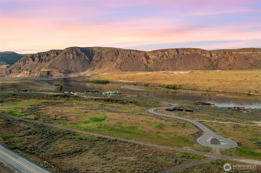 738 Ravens Home Lane #3, Malaga, WA 98828 - Image #2