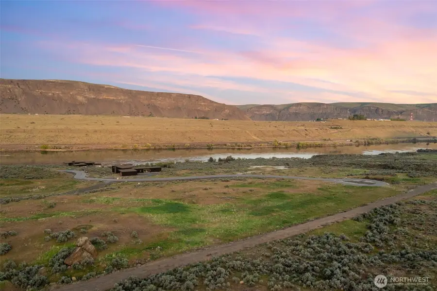 738 Ravens Home Lane #3, Malaga, WA 98828 - Image #3