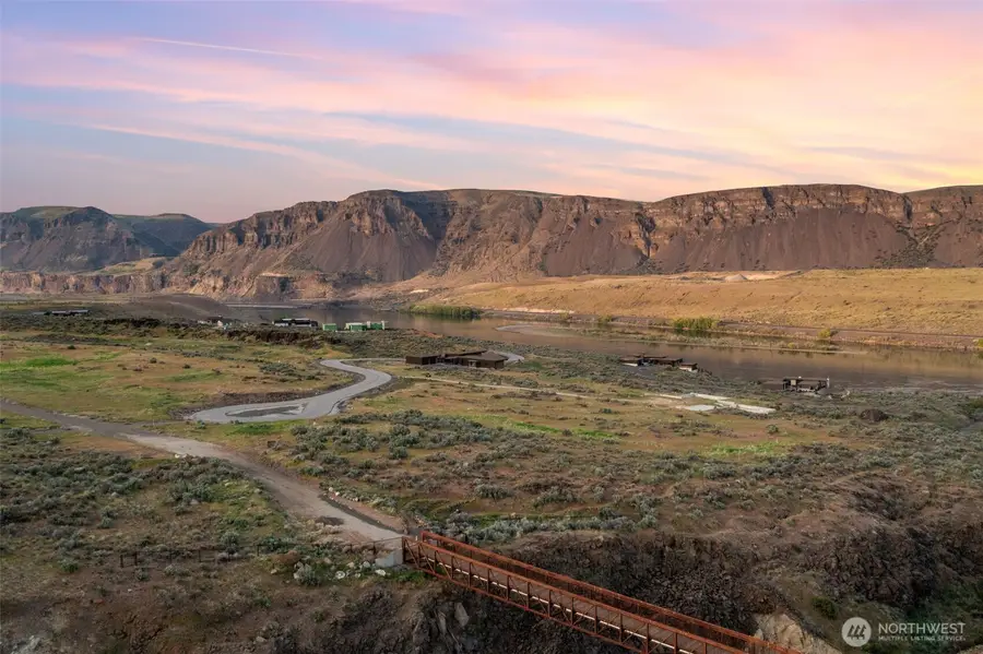 799 Ravens Home Lane #4, Malaga, WA 98828 - Image #2