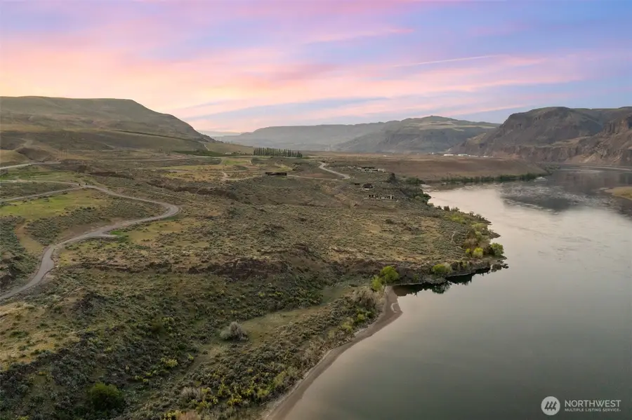 287 Ravenwing Lane #13, Malaga, WA 98828 - Image #2