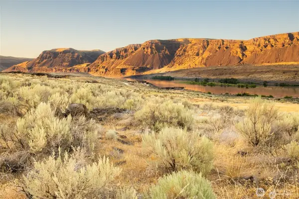 15 Old Bridge Lane #2, Malaga, WA 98828