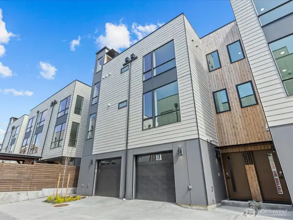 8324 16th Avenue Nw #D, Seattle, WA 98117