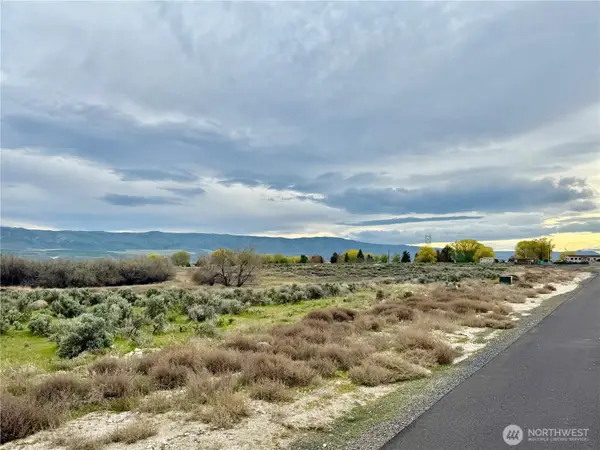 6 Road 13.6 Sw #6, Royal City, WA 99357