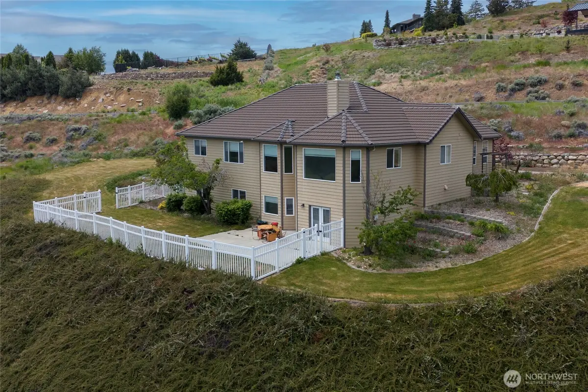 1093 Rue Jolie, Wenatchee, WA 98801 - Image #1