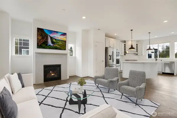 14131 266th Avenue Ne #104, Duvall, WA 98019