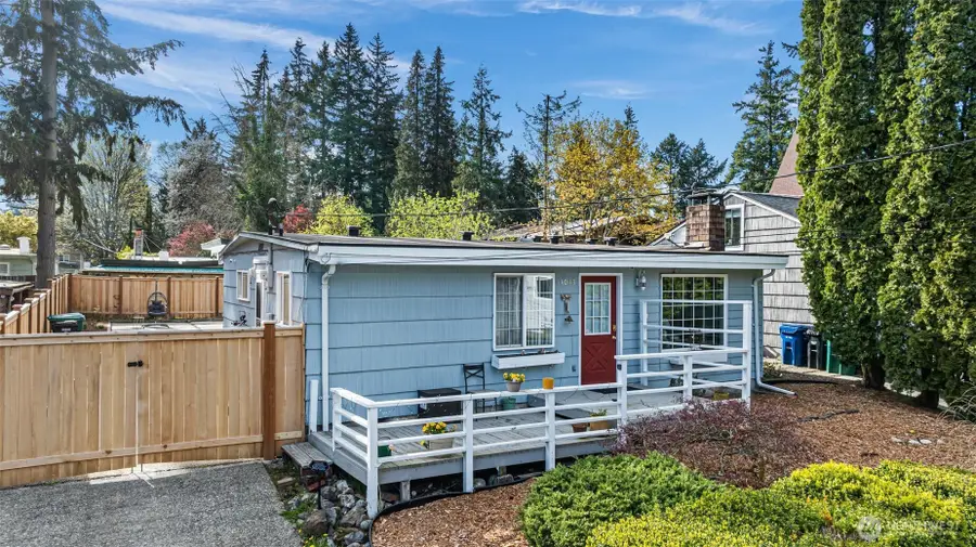 14043 Burke Avenue N, Seattle, WA 98133 - #2