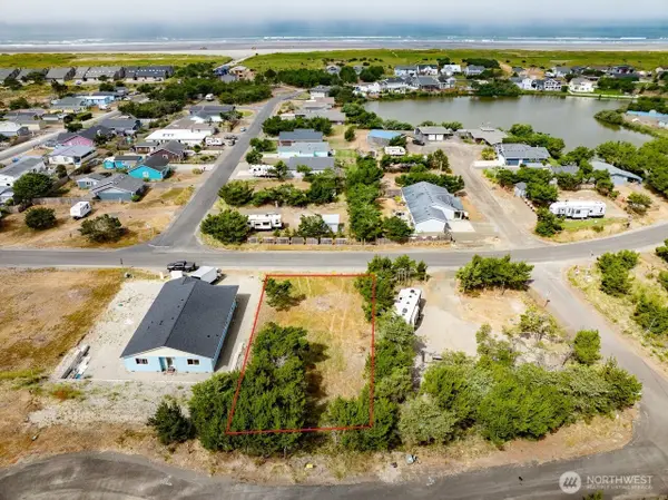 34010 J Place #33, Ocean Park, WA 98640