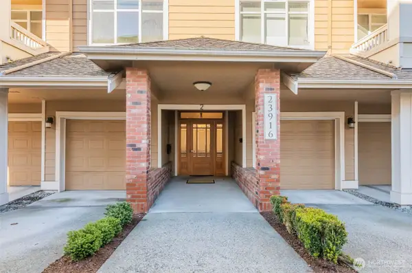 23916 NE 115th Lane #204, Redmond, WA 98053