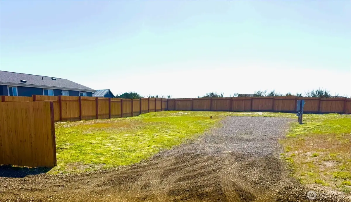 1375 Sand Pebble Avenue Sw #7, Ocean Shores, WA 98569 - Image #1