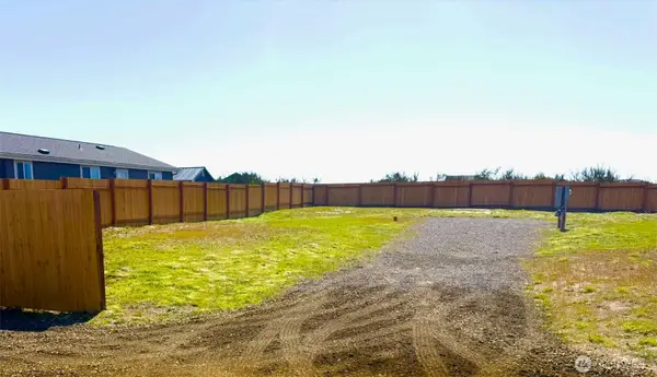 1375 Sand Pebble Avenue Sw #7, Ocean Shores, WA 98569